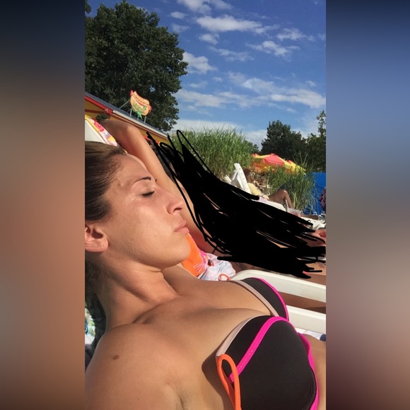 Victoria’s Secret Hottie Halter Padded Bikini Top- Size 32D - Picture 8 of 8